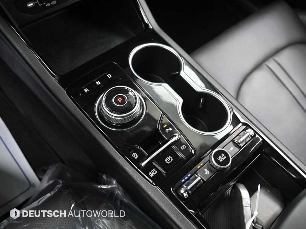 Kia K5 — photo 09