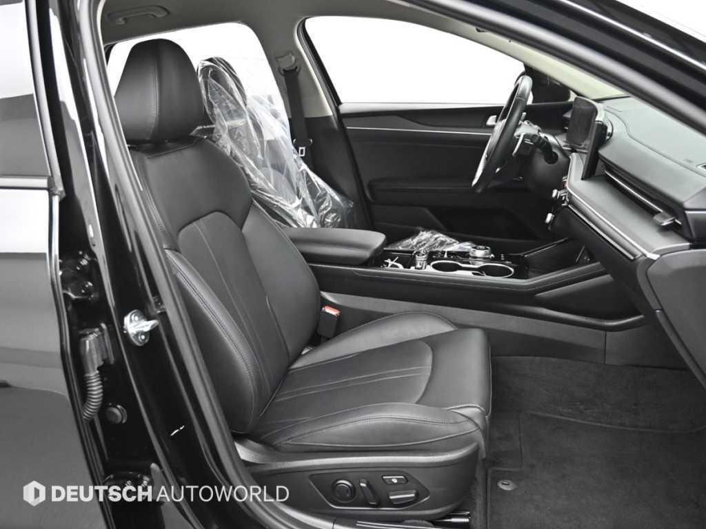 Kia K5 — photo 10