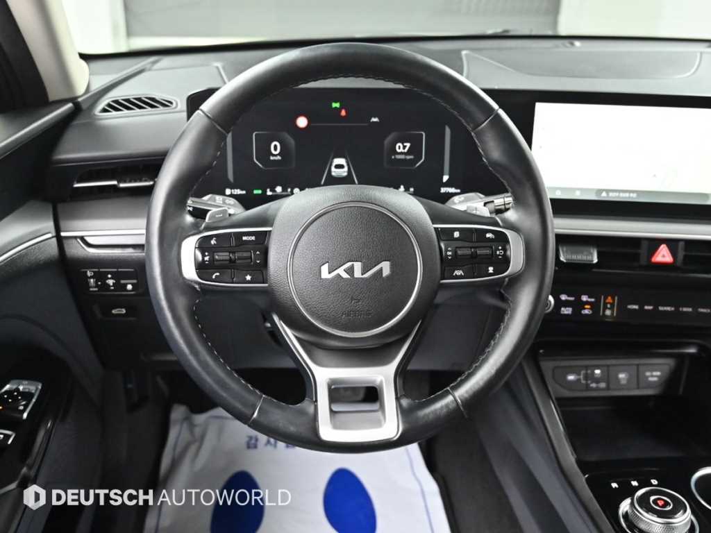 Kia K5 — photo 13