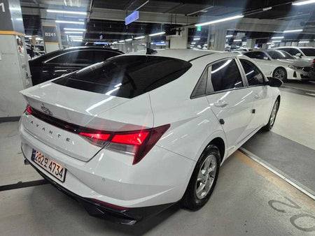 Hyundai Avante — photo 02