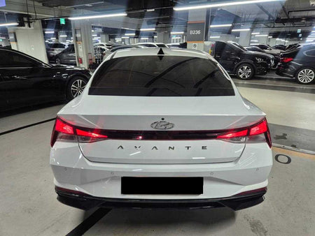 Hyundai Avante — photo 04