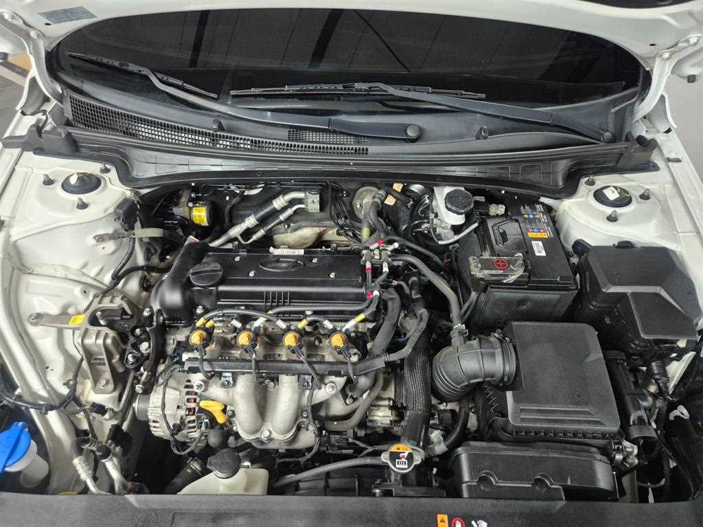Hyundai Avante — photo 07