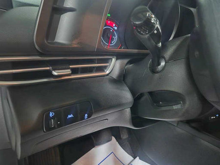 Hyundai Avante — photo 13