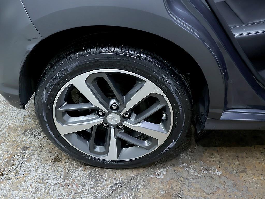 Hyundai Kona — photo 08