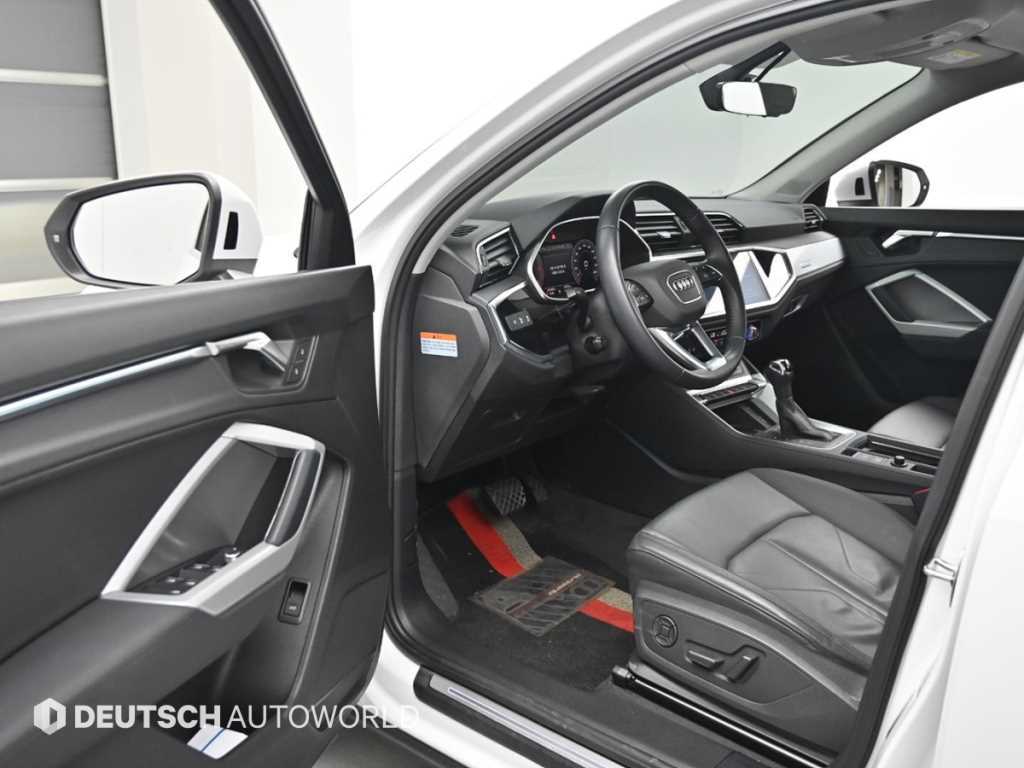 Audi Q3 — photo 11