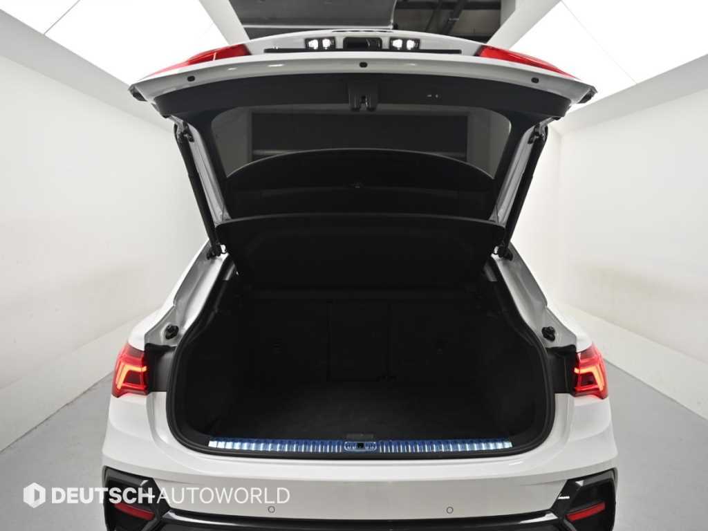 Audi Q3 — photo 19