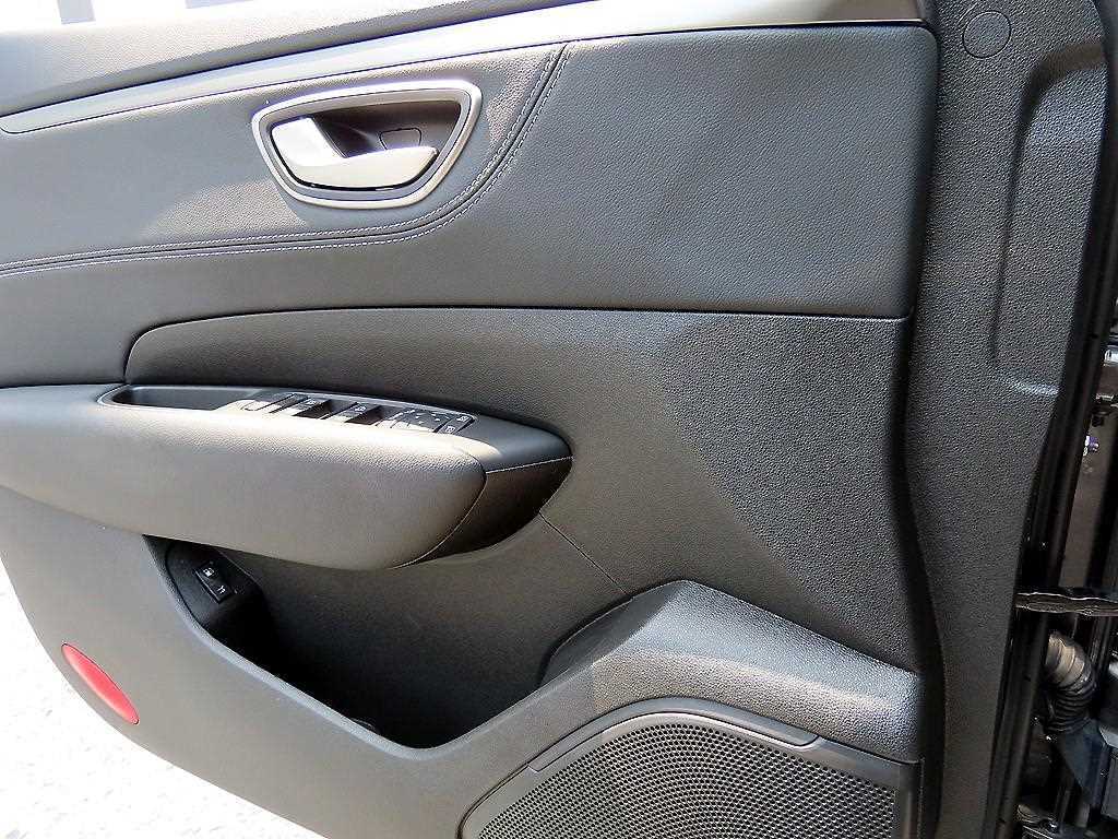 RENAULT SM6 — photo 11