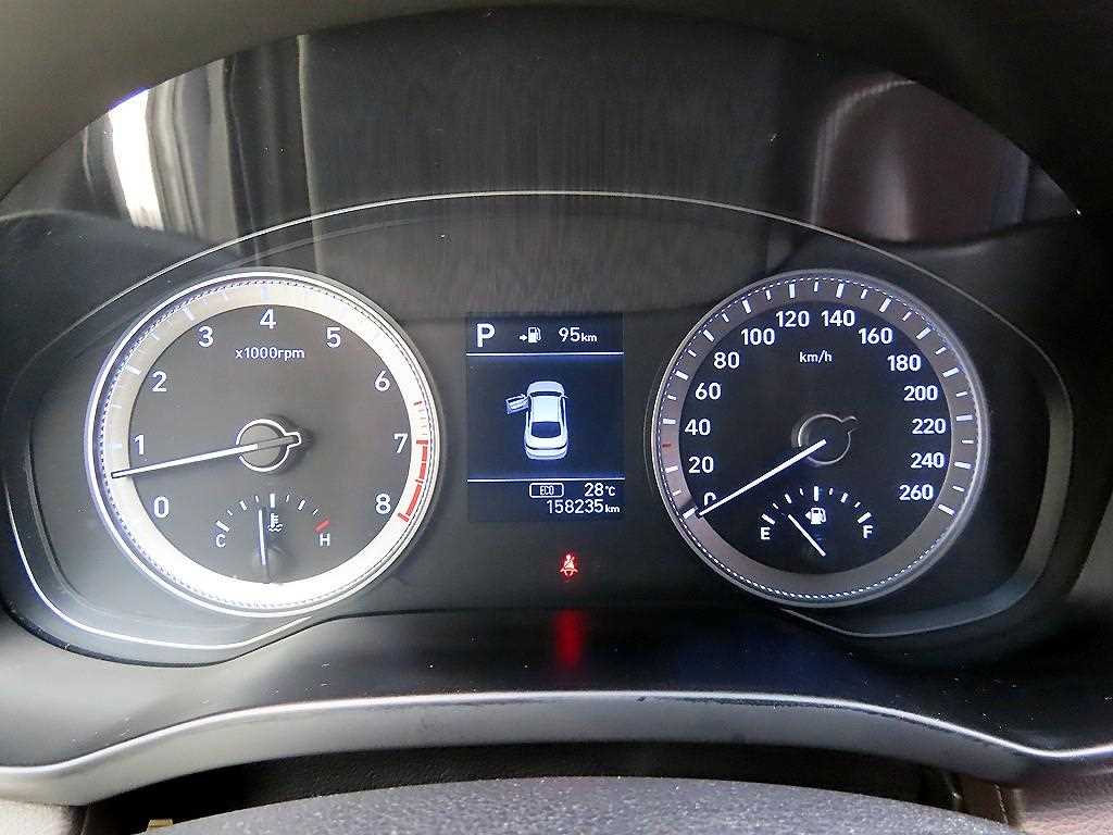 Hyundai Grandeur — photo 09