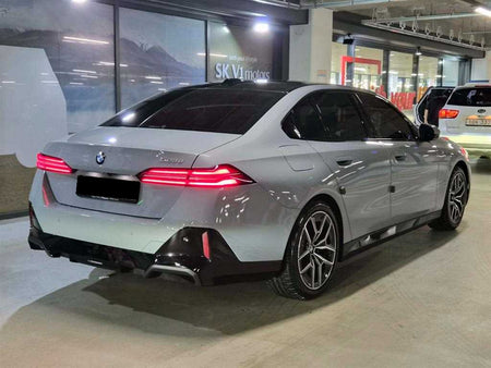BMW 5-Series — photo 04