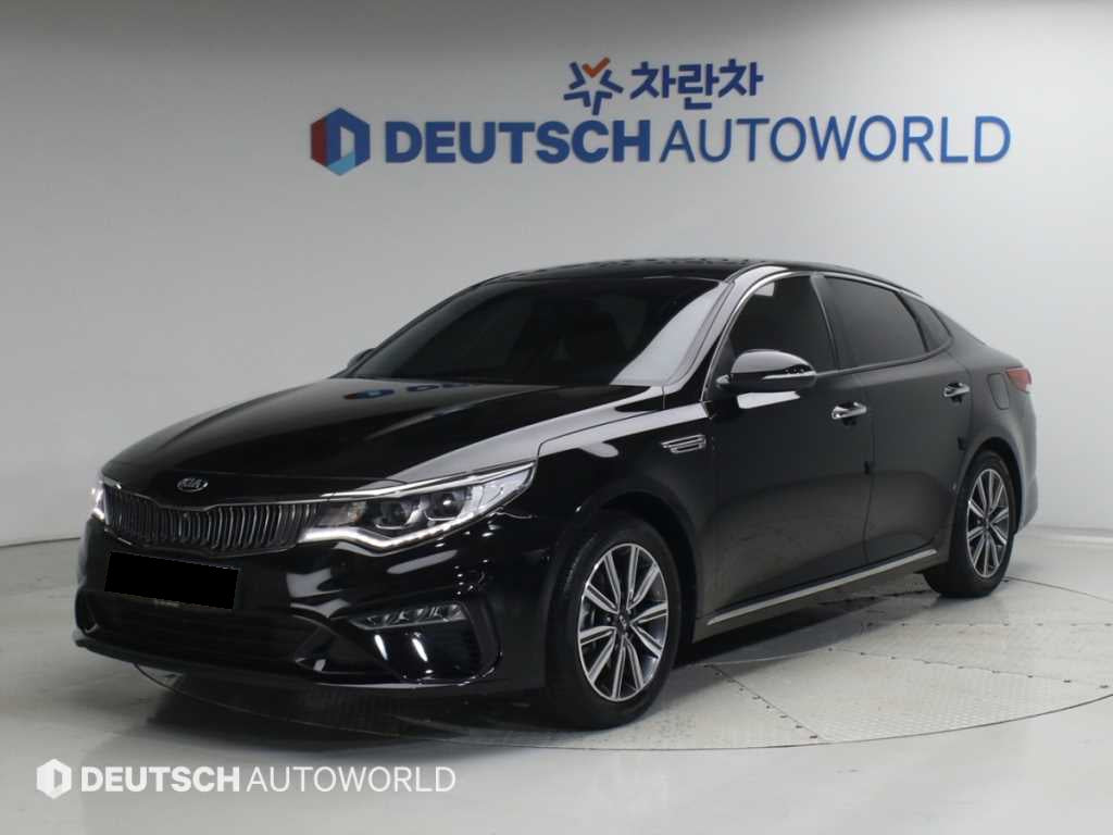 Kia K5 — photo 01