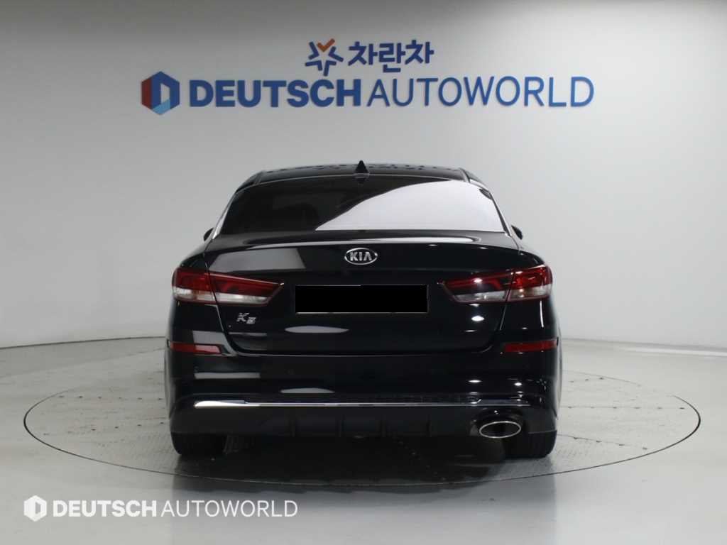 Kia K5 — photo 04