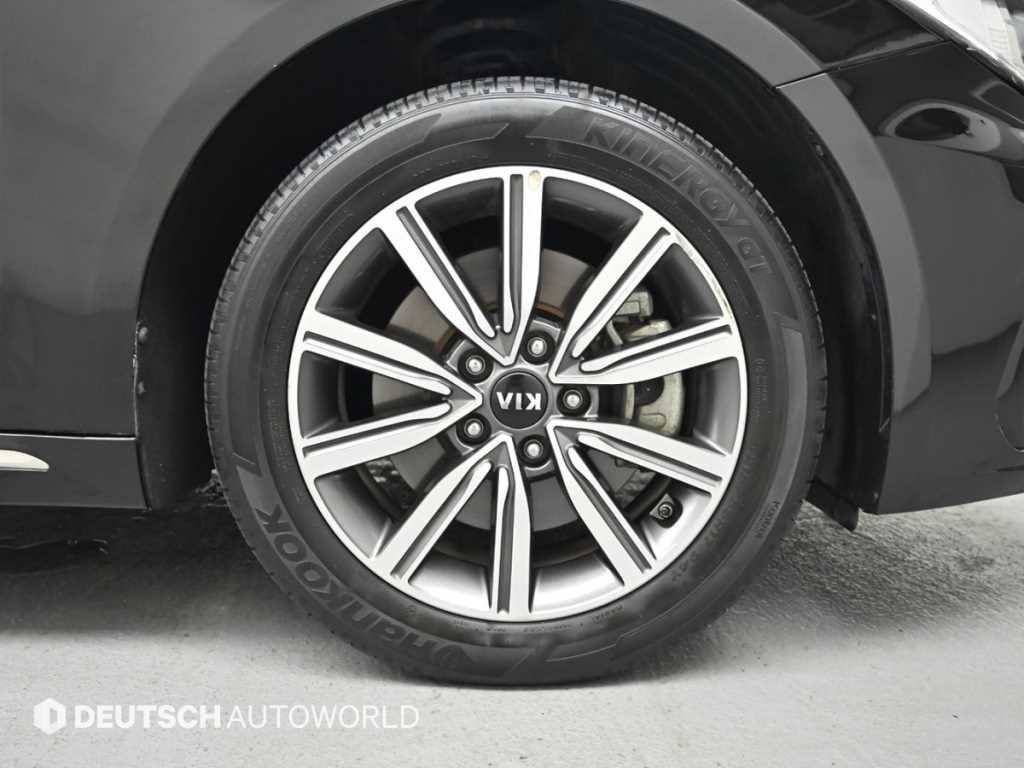 Kia K5 — photo 06