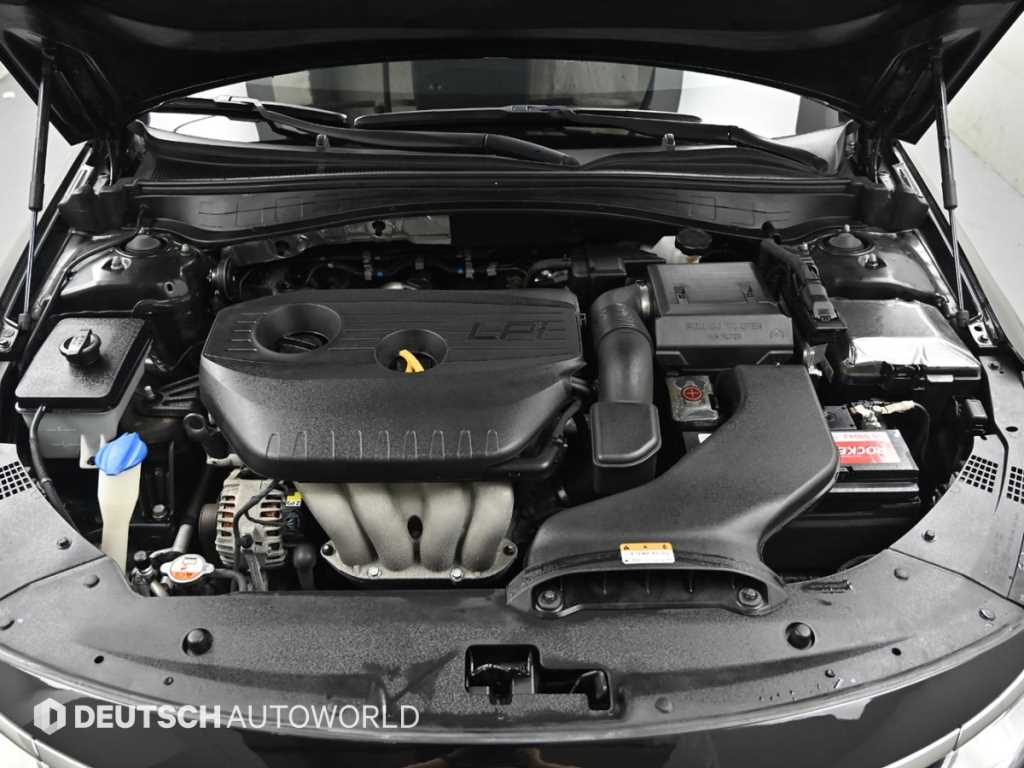 Kia K5 — photo 07