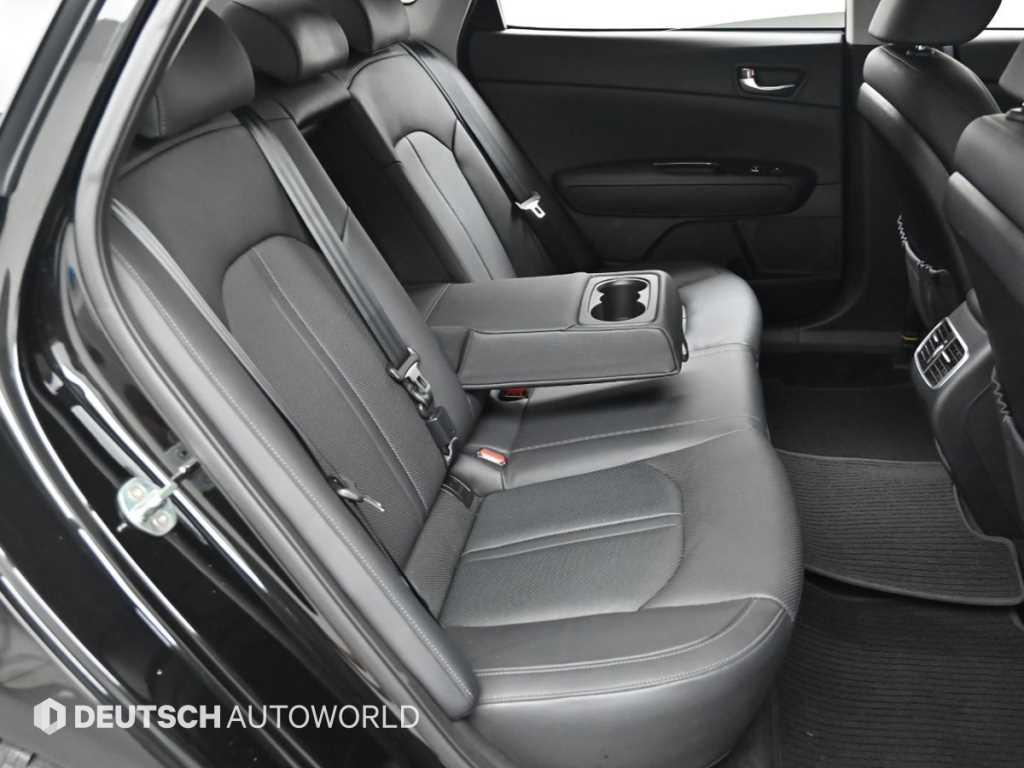 Kia K5 — photo 12
