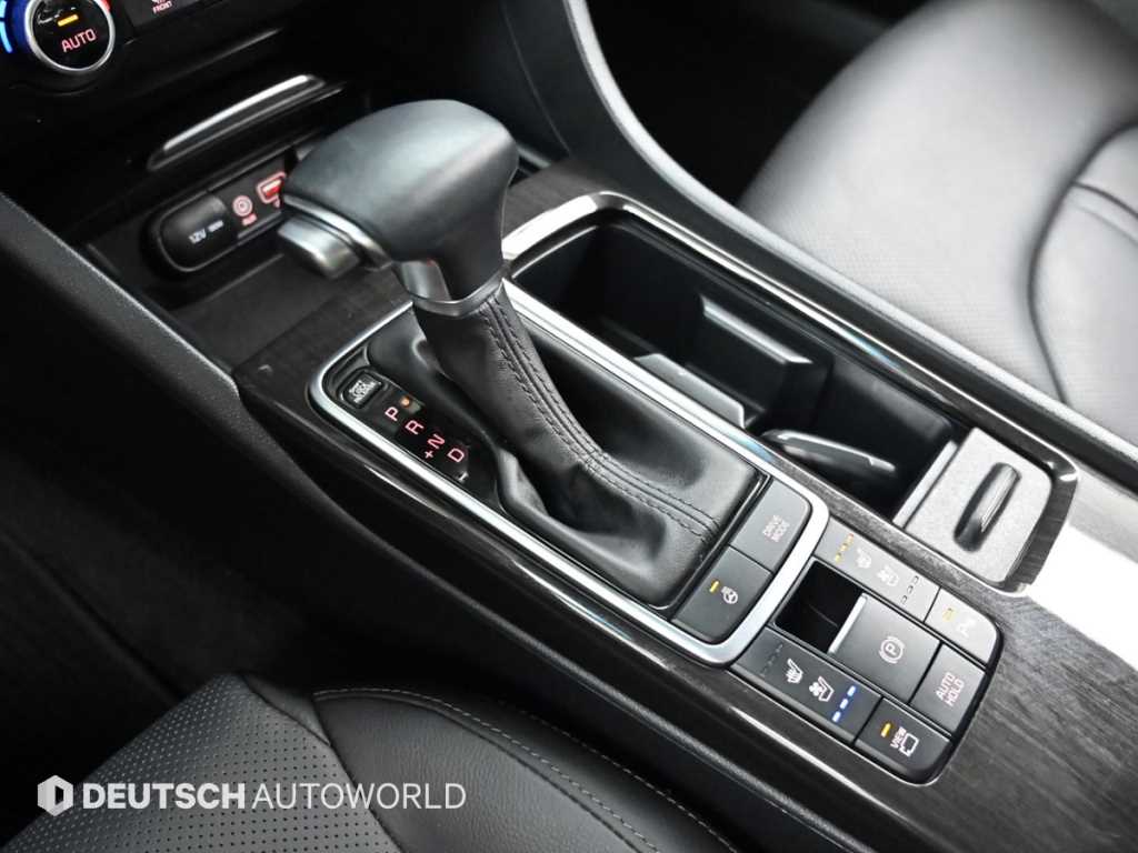 Kia K5 — photo 16
