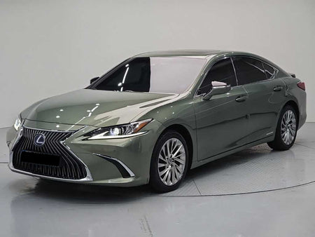 Lexus ES — photo 01