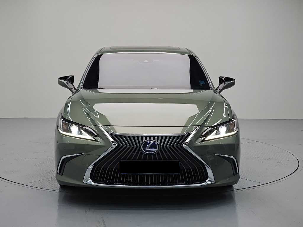 Lexus ES — photo 02