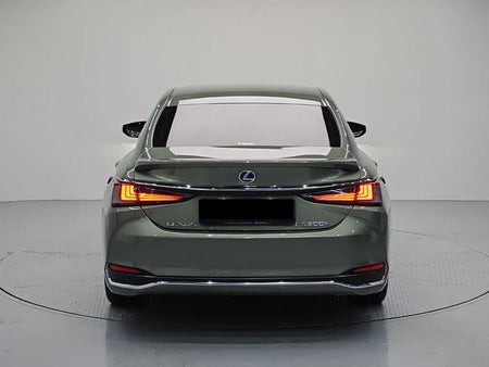 Lexus ES — photo 03