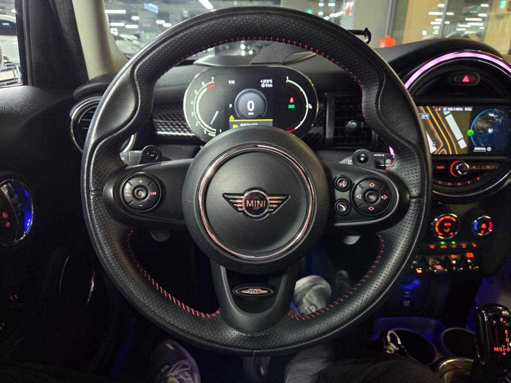 Mini Cooper — photo 12