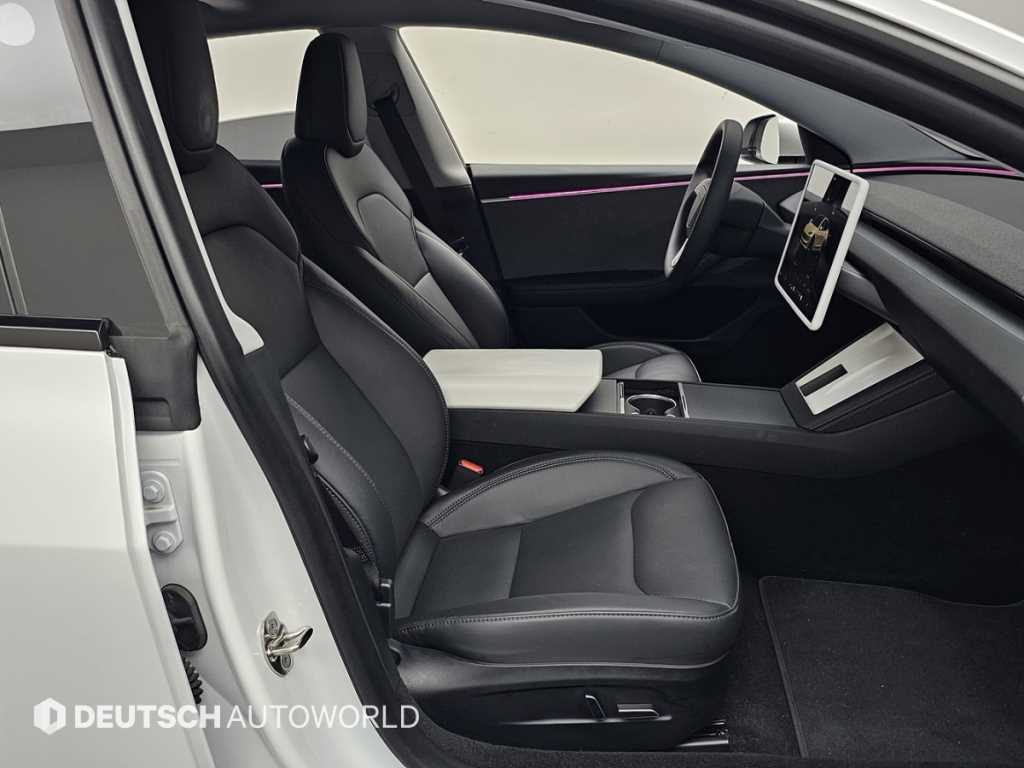 Tesla Model 3 — photo 10