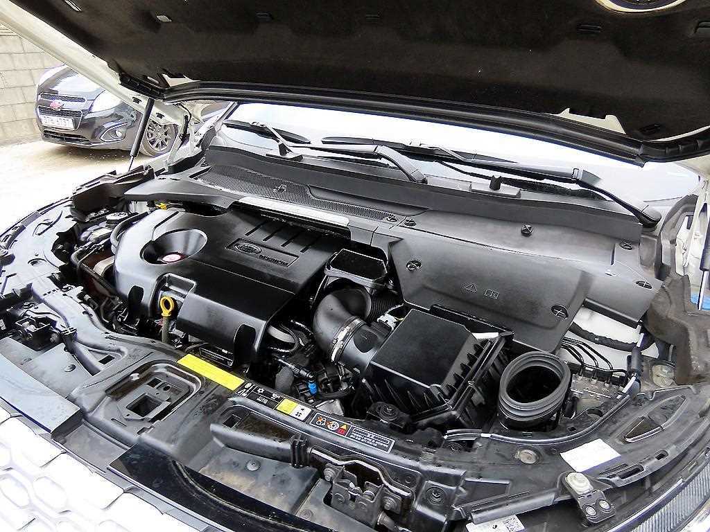 Land Rover Discovery Sport — photo 19