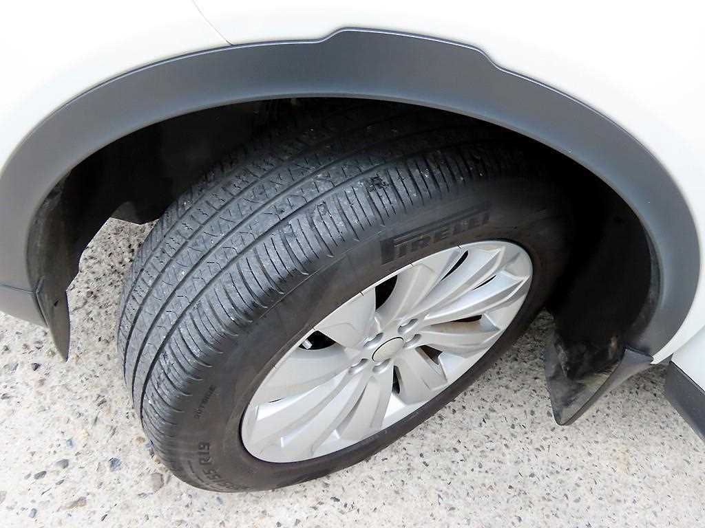Land Rover Discovery Sport — photo 20