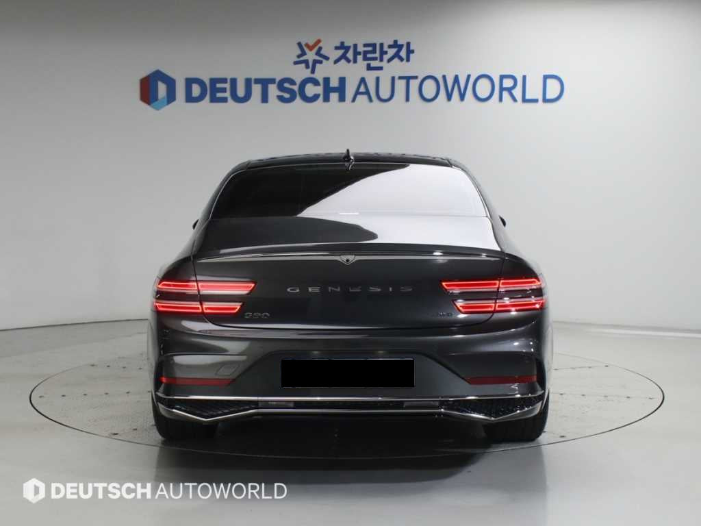 Genesis G80 — photo 04