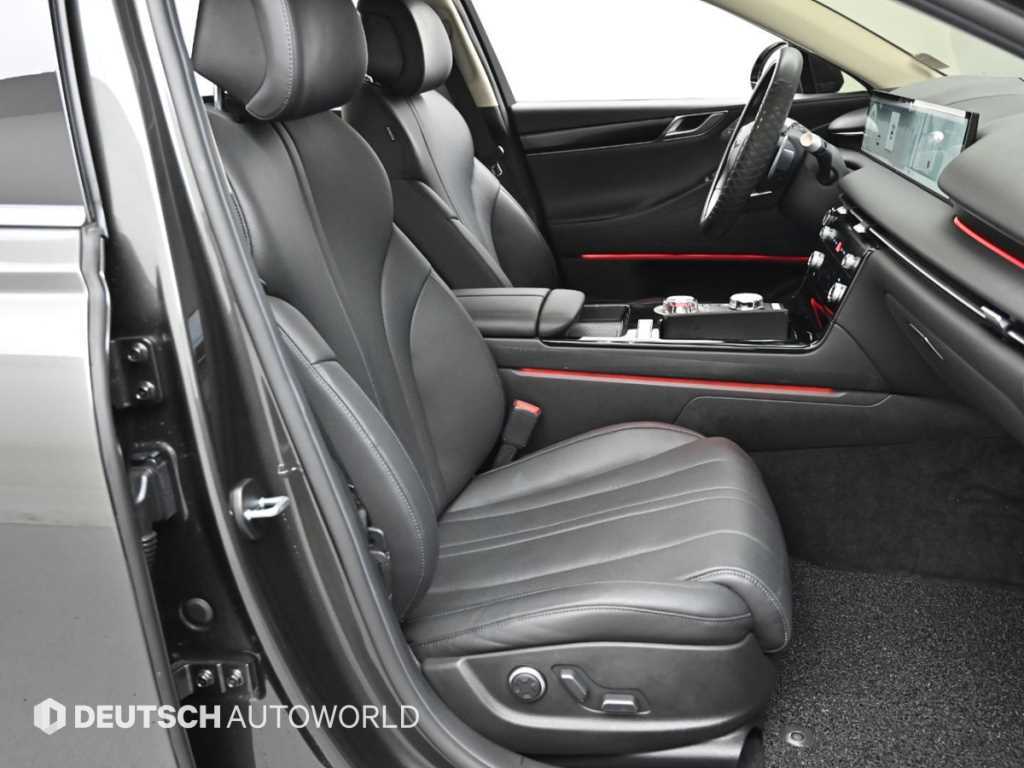 Genesis G80 — photo 10