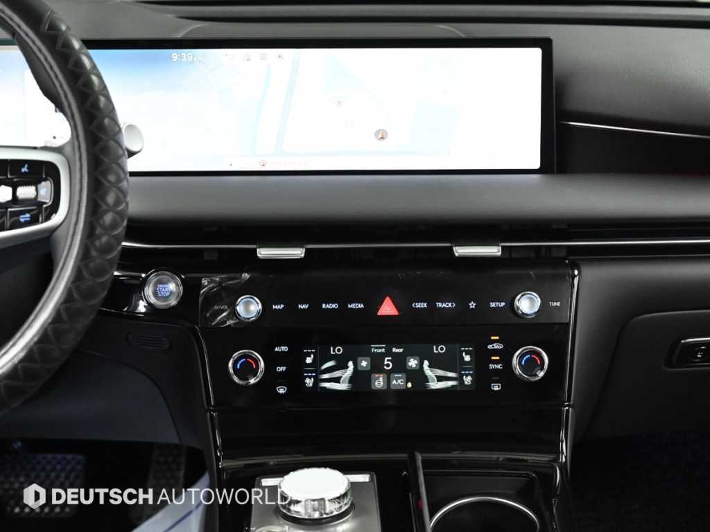 Genesis G80 — photo 14