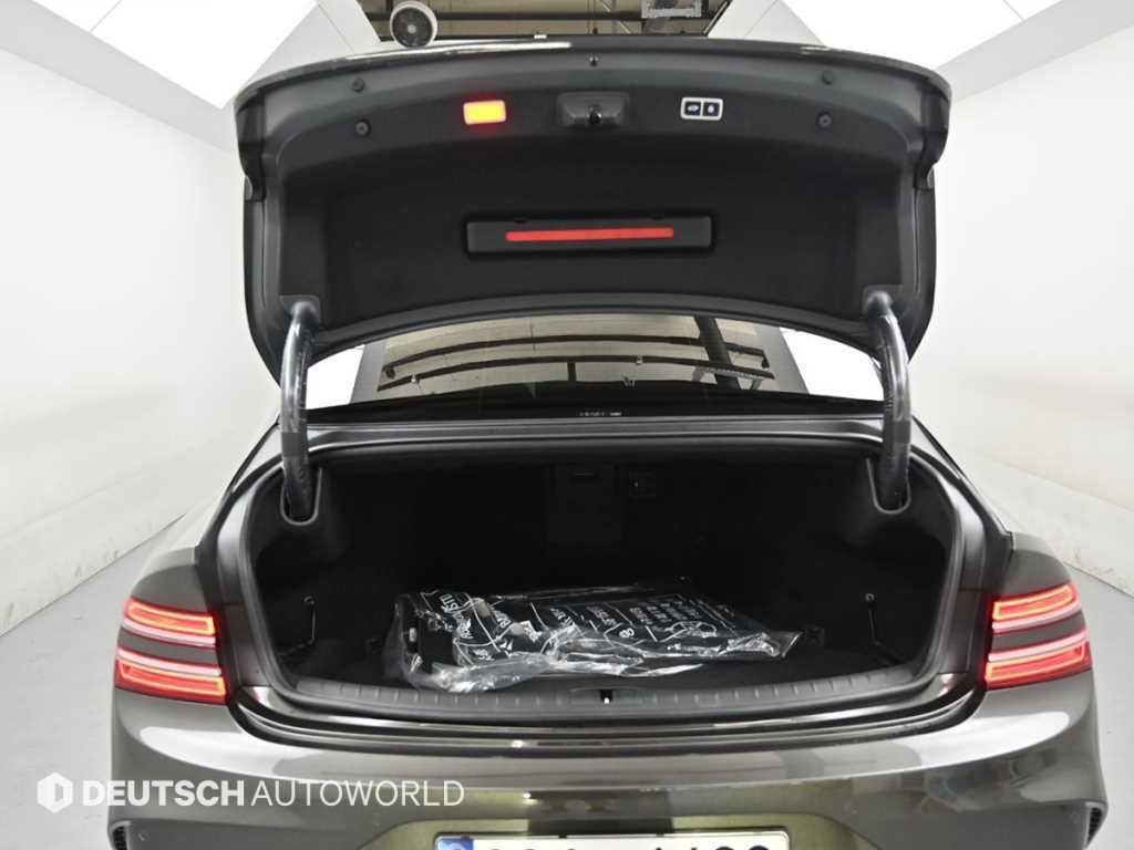 Genesis G80 — photo 19