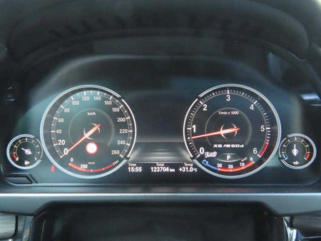 BMW X5 — photo 09
