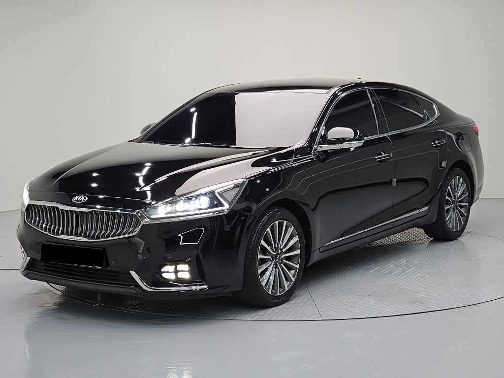 Kia K7 — photo 01
