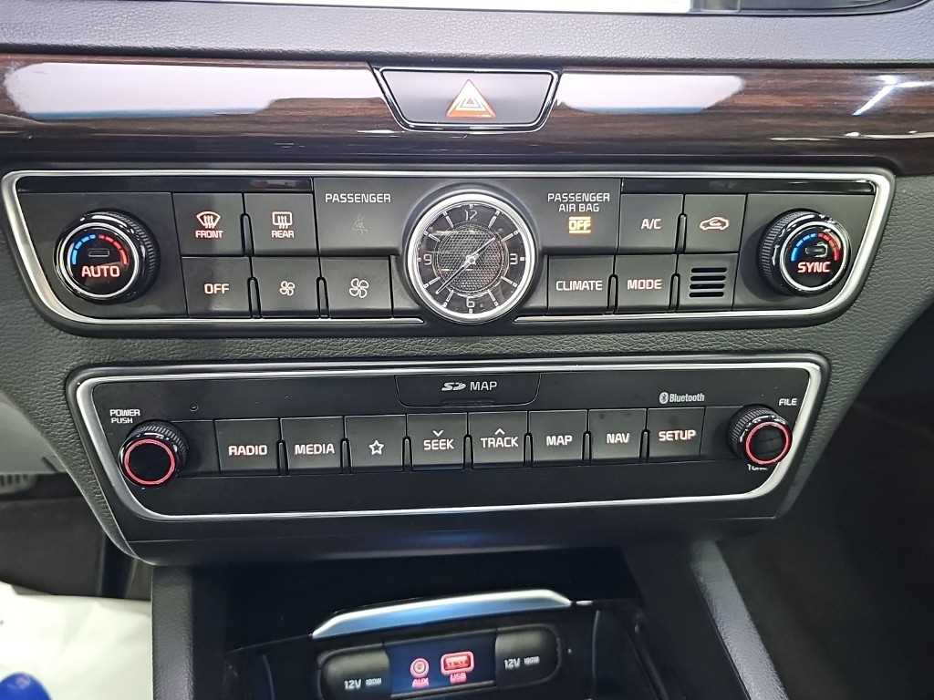 Kia K7 — photo 10