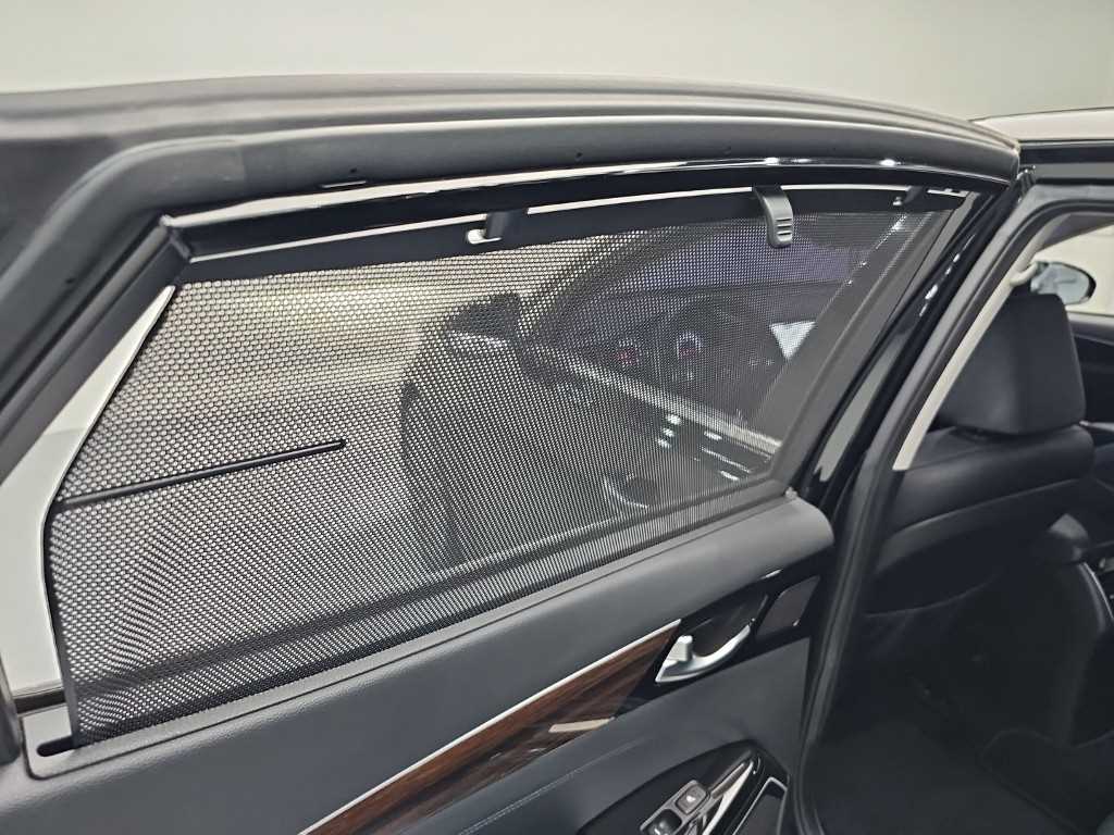 Kia K7 — photo 13