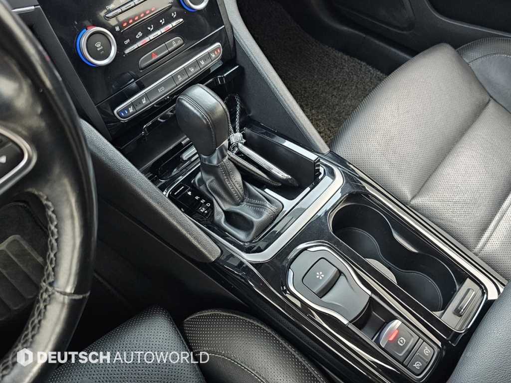 RENAULT SM6 — photo 09