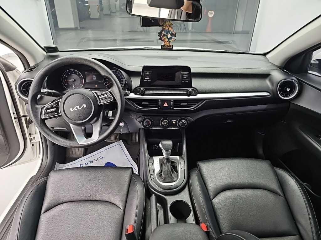 Kia K3 — photo 07