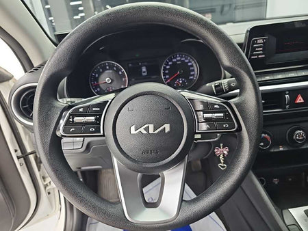 Kia K3 — photo 09
