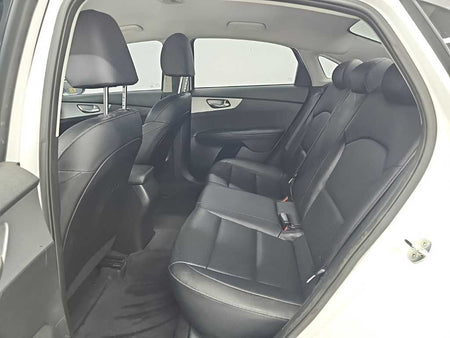 Kia K3 — photo 12