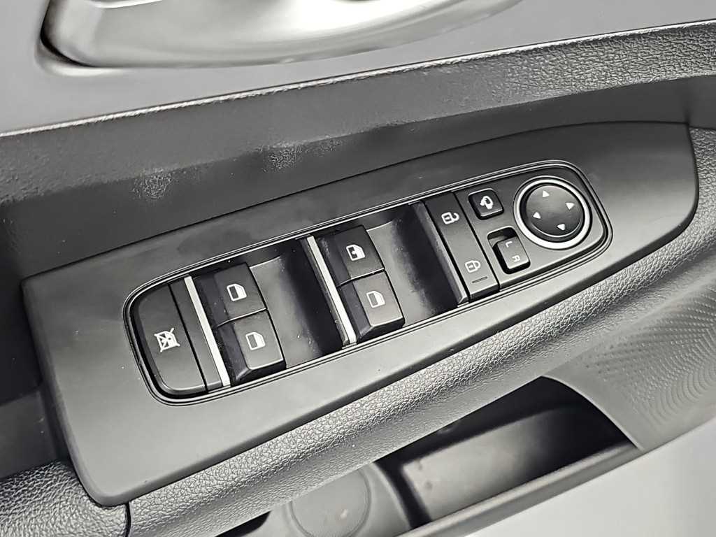 Kia K3 — photo 17