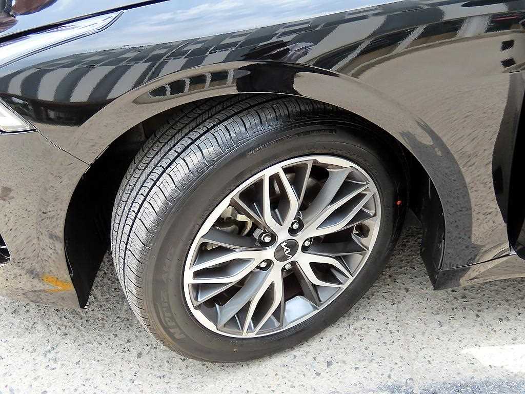 Kia K5 — photo 19