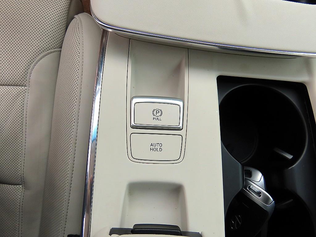 Hyundai Grandeur — photo 14