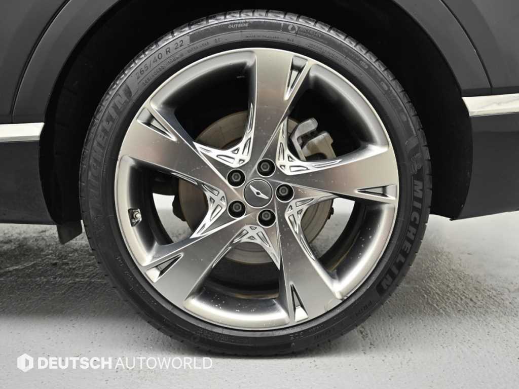 Genesis GV80 — photo 05