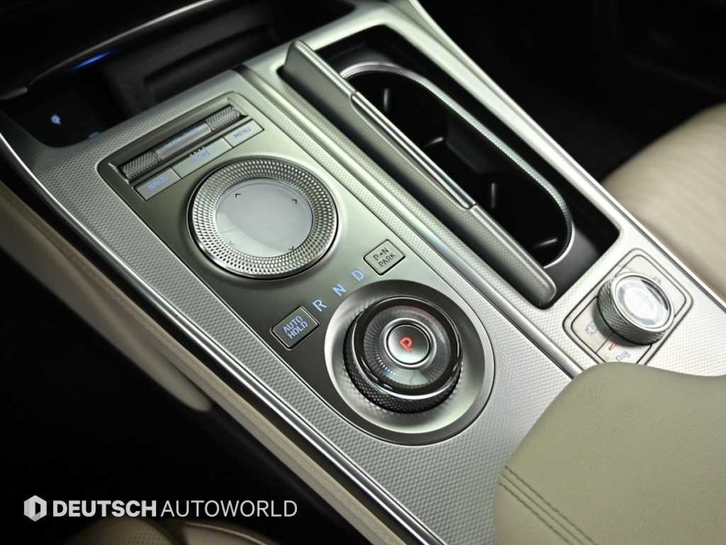 Genesis GV80 — photo 09