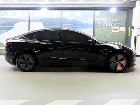 Tesla Model 3 — photo 03