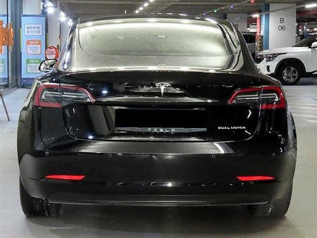 Tesla Model 3 — photo 05