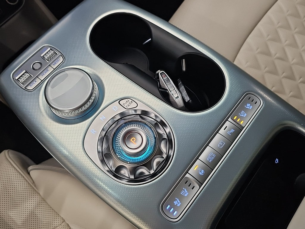 Genesis GV60 — photo 08
