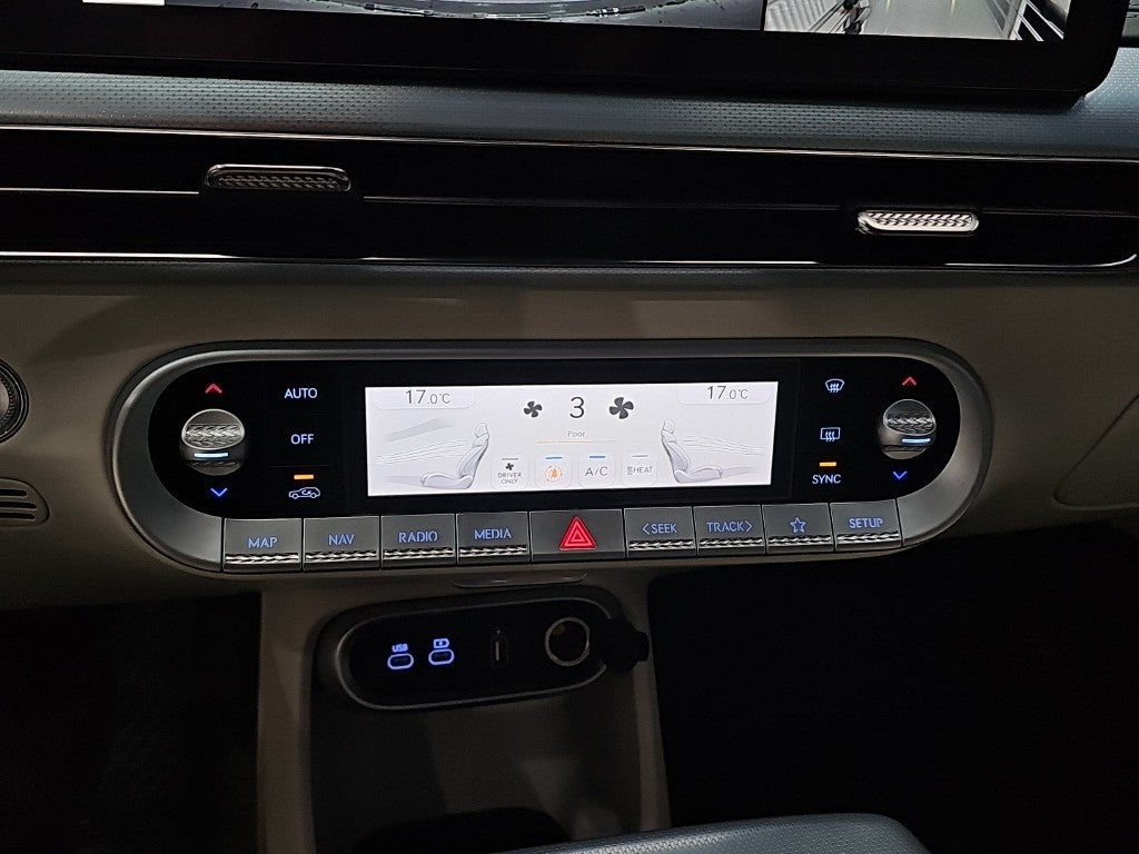 Genesis GV60 — photo 10