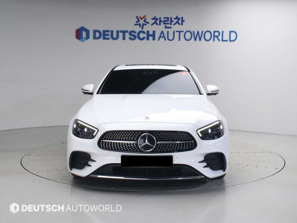 Mercedes-Benz E-Class — photo 02