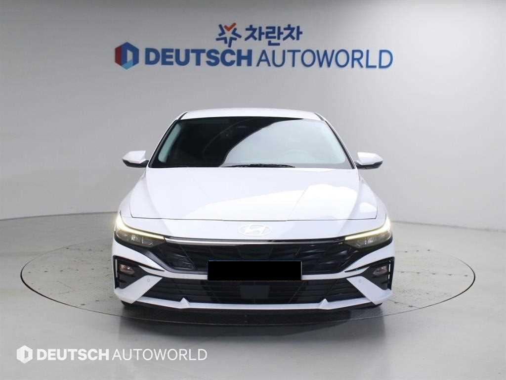Hyundai Avante — photo 03