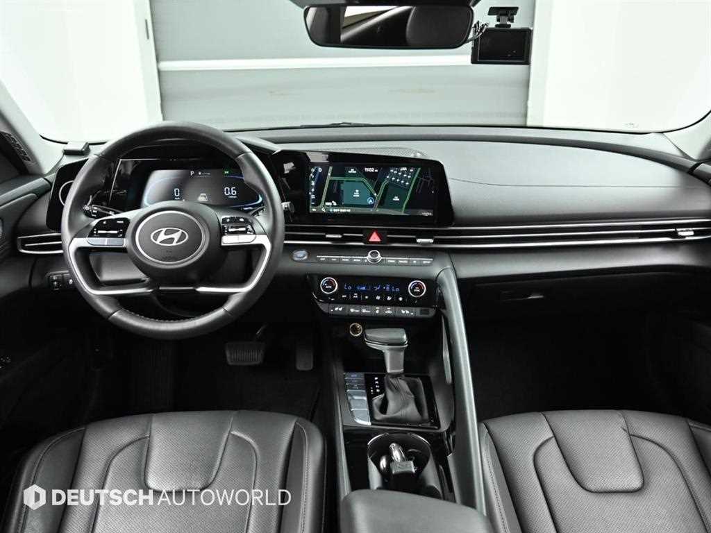 Hyundai Avante — photo 07